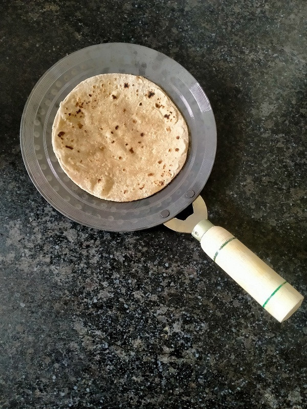 Monika enterprises IRON ROCK ROTI ,CHAPATI PARATHA TAWA AND VERY STRONG QUALITY TAWA TAWA Tawa 27 cm diameter(Iron, Non-stick)