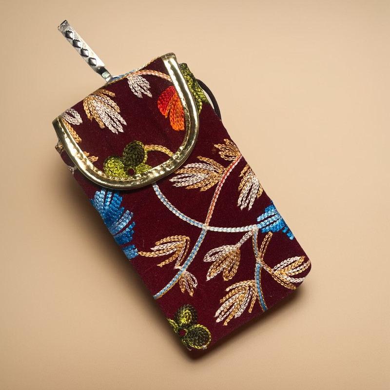 Art n jewels Handmade Embroidered Mobile Pouch with Neck Strap Mobile Pouch