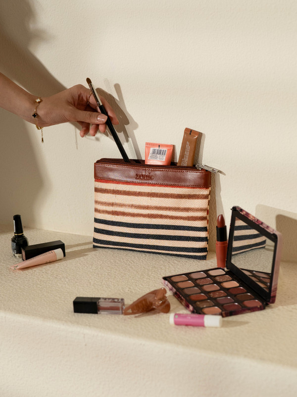 ZOUK Qutub Stripes Classic Utility Pouch Cosmetic Bag