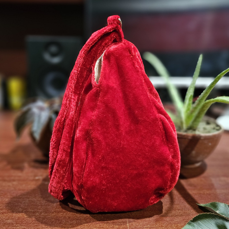 Brij Vastra Soft Velvet Japa Mala Bag – Elegant Red Color, Comfortable for Chanting Potli