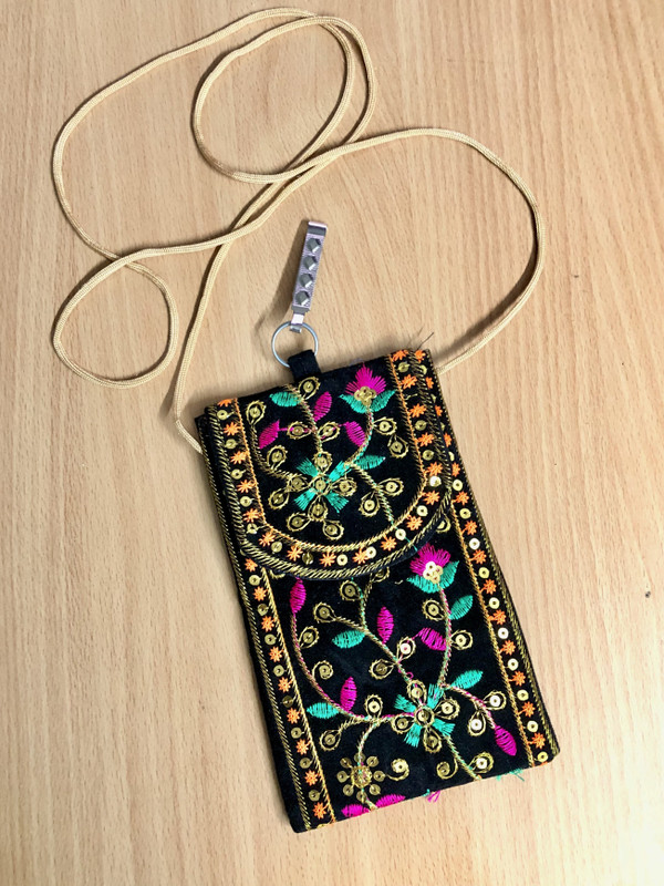 Art n jewels Mobile Pouch with Sling and Back Zipper Mobile Pouch