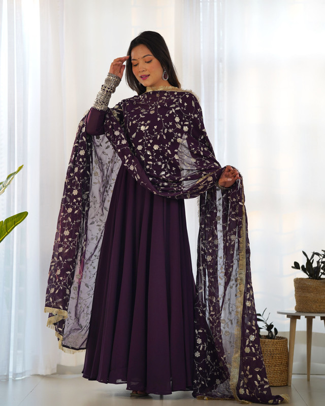 Cultise Queen Solid Anarkali Kurta, Bottom & Dupatta Set