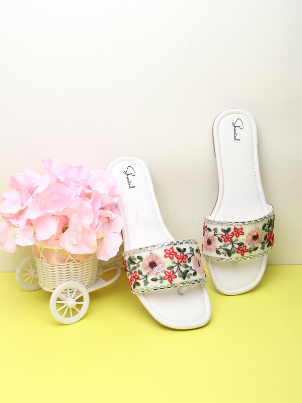 Shoestail Women Flats