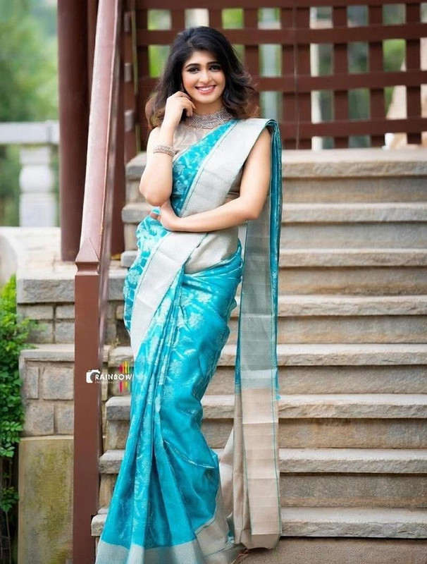 AVANTIKA FASHION Woven Kanjivaram Pure Silk, Art Silk Saree(Light Blue)
