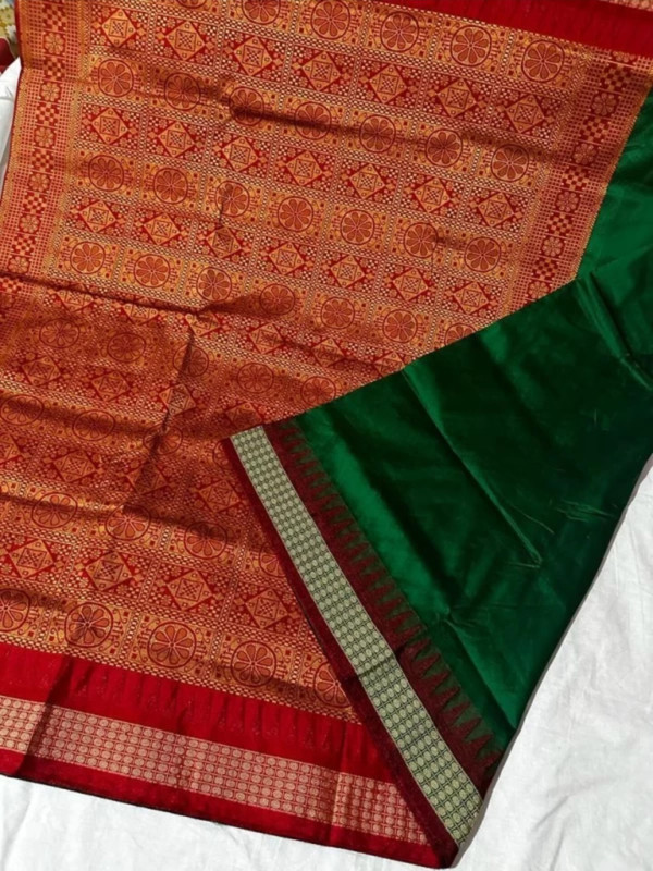 Sijileen Temple Border, Solid/Plain Sambalpuri Silk Blend Saree(Dark Green)