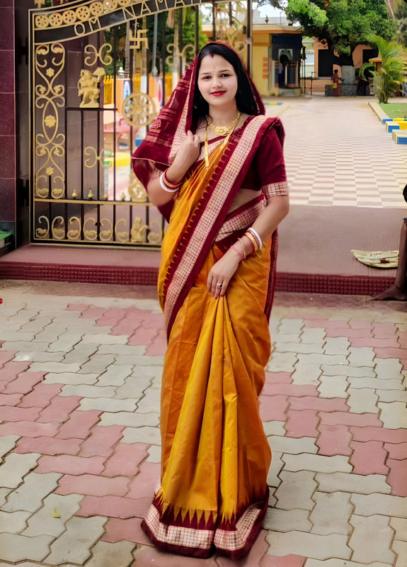 Sijileen Temple Border, Solid/Plain Sambalpuri Silk Blend Saree(Mustard)