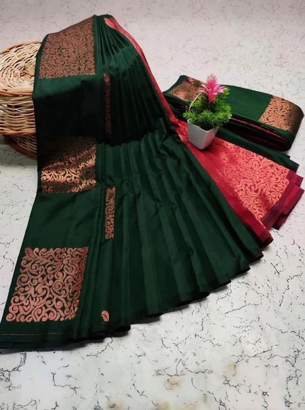 AVANTIKA FASHION Woven Kanjivaram Pure Silk, Art Silk Saree(Green)