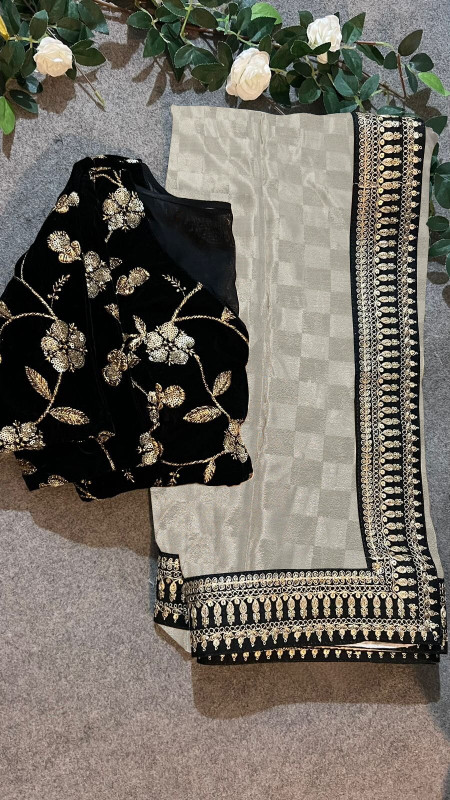 Parmila Fashion Checkered Bollywood Satin Saree