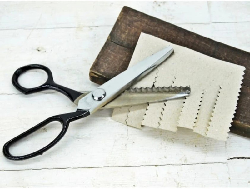 Raj Tailoring Zig Zag Scissor Scissors(Set of 1, White)