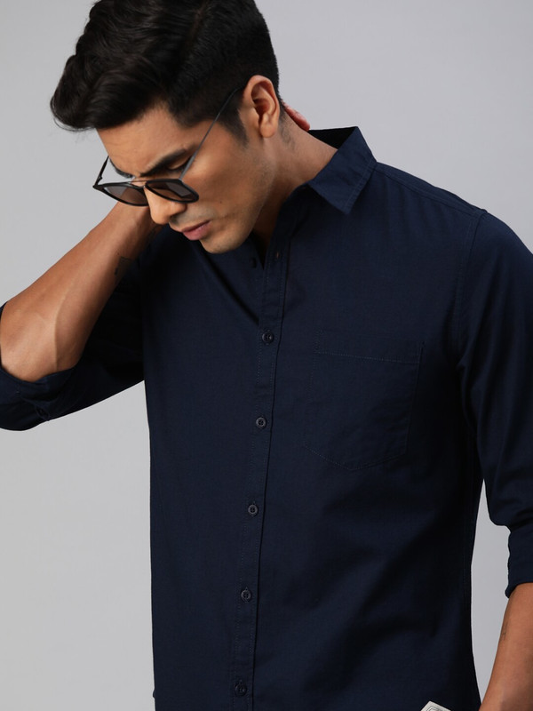 Roadster Men Solid Casual Dark Blue Shirt