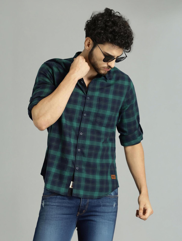 Roadster Men Checkered Casual Green Shirt