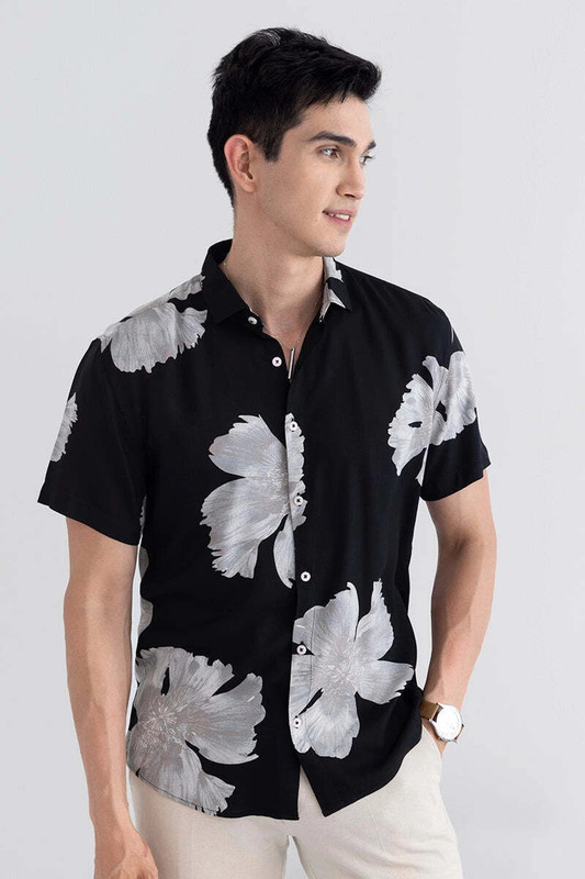 Snitch Men Floral Print Casual Black Shirt
