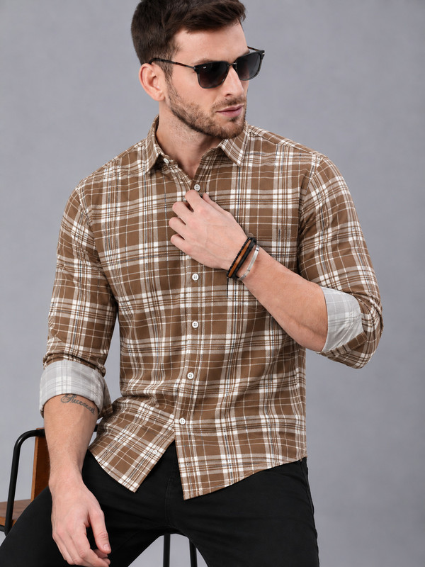 Roadster Men Checkered Casual Brown Shirt