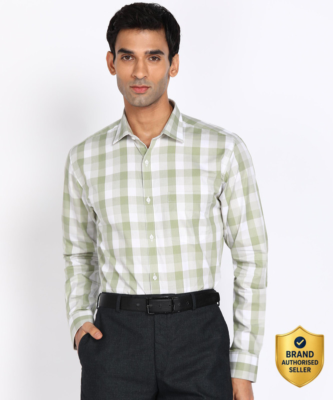 PARK AVENUE Men Checkered Formal Green Shirt