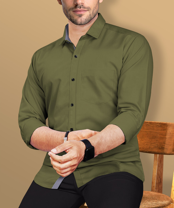 VeBNoR Men Solid Casual Green Shirt