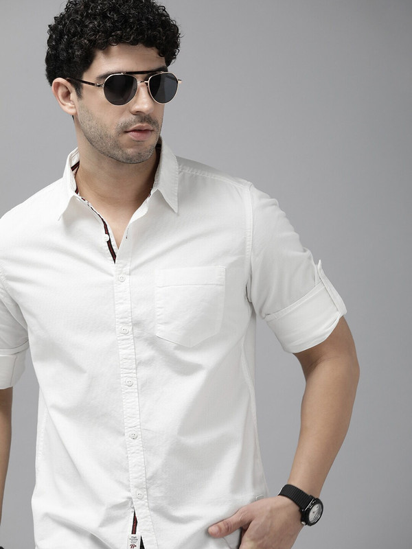 Roadster Men Solid Casual White Shirt