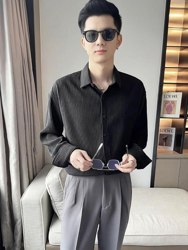 FUBACK Men Self Design Casual Black Shirt