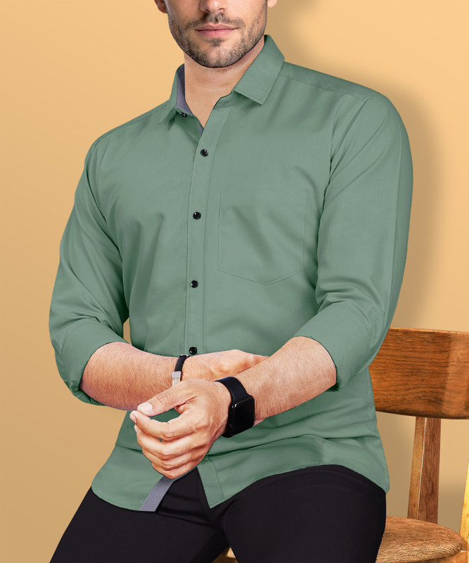 VeBNoR Men Solid Casual Light Green Shirt