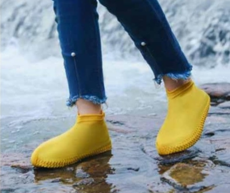Dermeida Portable Rain Boots Cover for Men, Women, Kids Silicone Yellow Boots Shoe Cover, Flat Shoe Cover(Large Pack of 1)