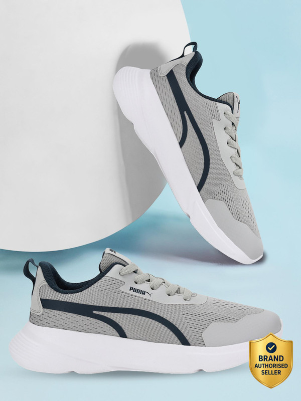 PUMA Tread Run Sneakers For Men(Grey , 7)