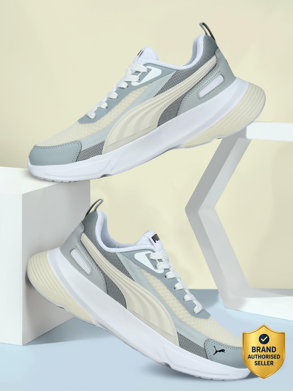 PUMA Rungryp Sneakers For Men(Grey, Beige , 9)