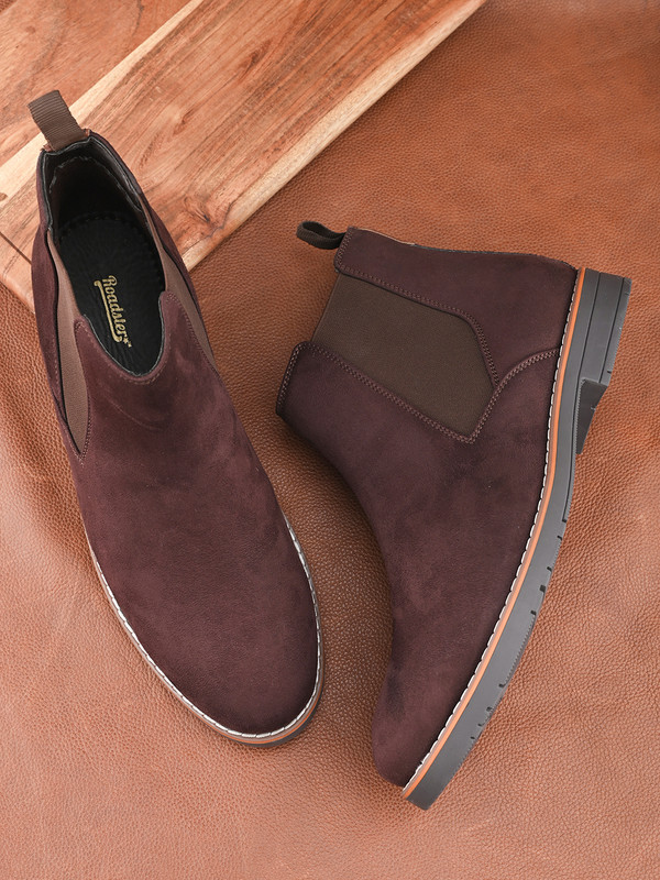 Roadster Chelsea Boots Boots For Men(Brown , 8)