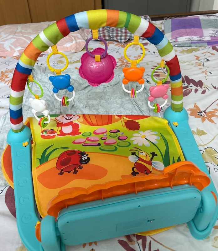 BHVMEY Toddler Kick Piano Gym with Anti-Slip Base and Hanging Animals(Multicolor)