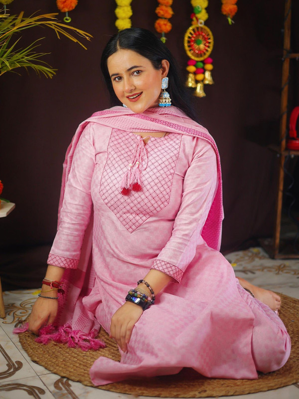 Tibra Attire Women Kurta Pant Dupatta Set