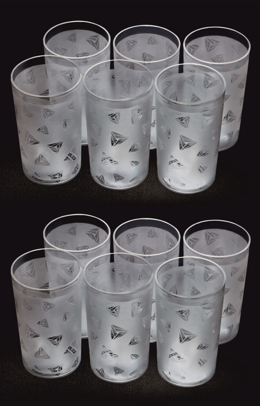 BELLERBIRD (Pack of 12) Diamond Design Drinking Water Glass Set Water/Juice Glass(300 ml, Plastic, Clear)