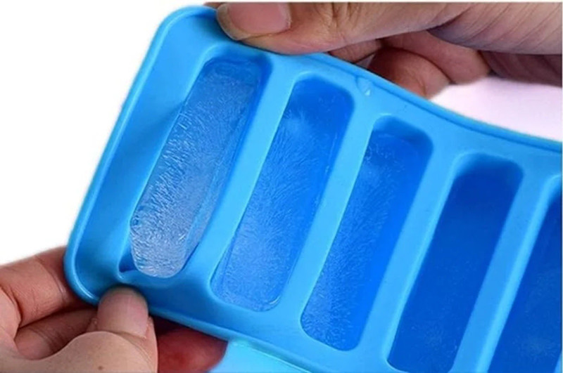 Villwin Ice Stick Trays for Water Bottles – Easy Release Durable Multicolor Silicone Ice Cube Tray(Pack of1)