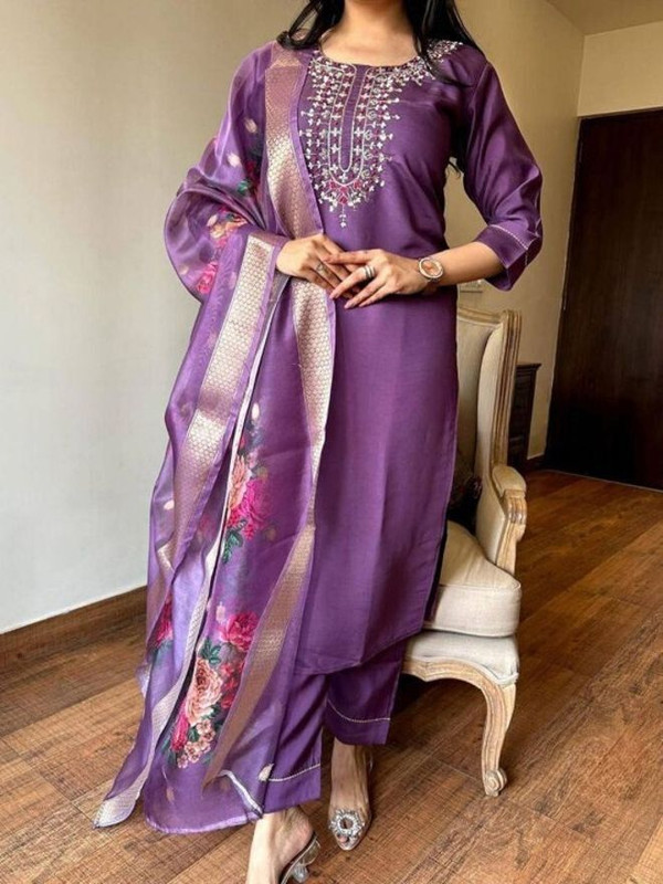 AEBA FASHION Embroidered Kurta, Trouser/Pant & Dupatta Set