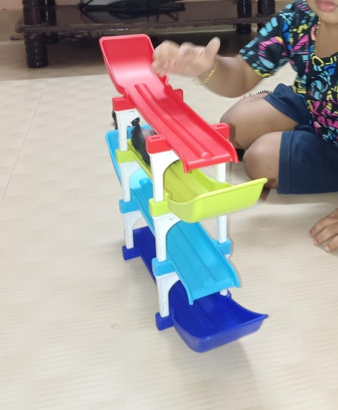 Nafhotoz Ramp Track Toy with Fun Racing Cars(Multicolor)