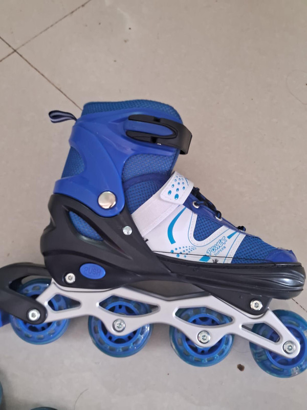 AKSHARDHAM AkshardhamIn-LineSkatig-4 WheelsAdjustableRollerSkatesBoys&GirlsAges8-11 In-line Kids Size  13C UK - 2 UK(Adjustable, Advanced, Blue)