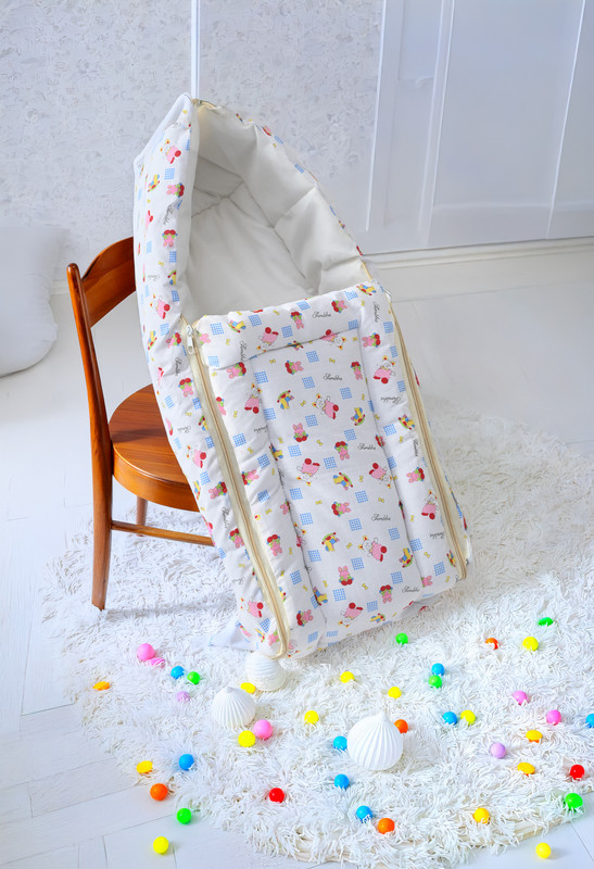 House of Raavi Infants Printed 3-in-1 Baby Carry Nest & Hooded Sleeping Bag Sleeping Bag(Multicolor)