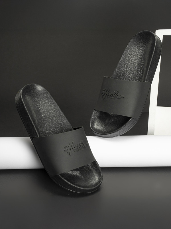 RED TAPE Men Slides(Black , 9)