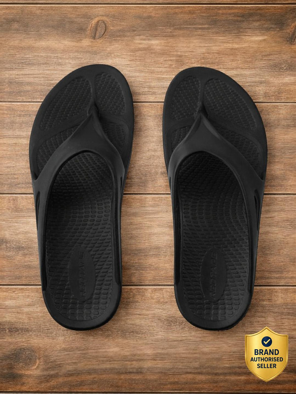 RED TAPE Men Slippers(Black , 9)