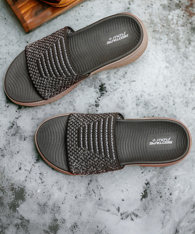 RED TAPE Men Slides(Multicolor , 7)