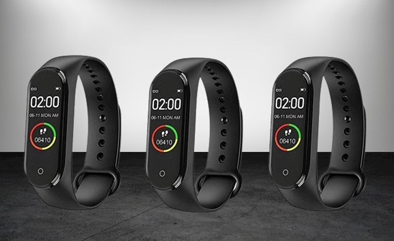 Famekart M4 Smart Band For Track Heart Rate, Step Track With OLED Diplay(Black Strap, Size : 12*11*6 CM)