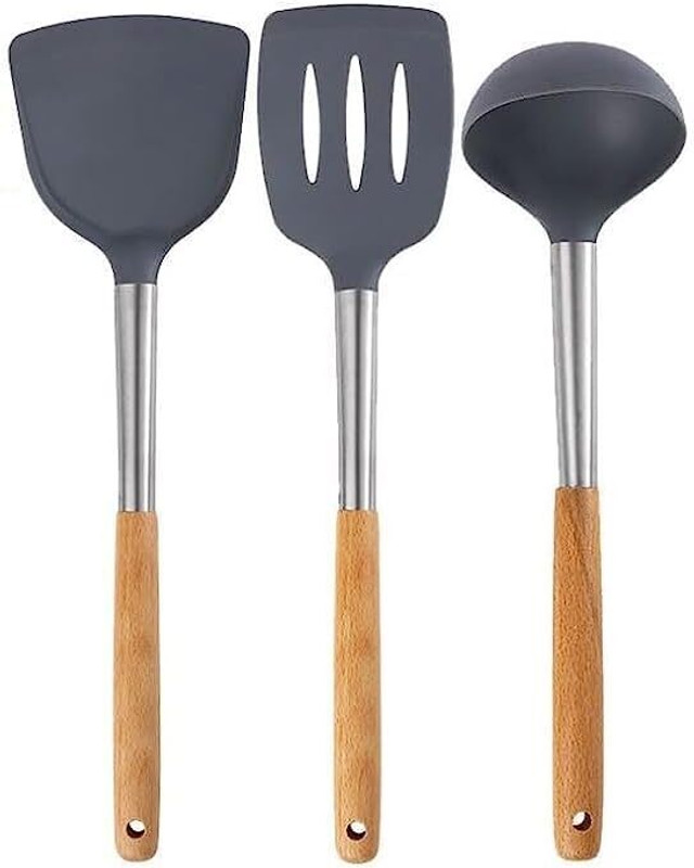 Star Work GREY SILICONE FLEXIBLE SLIP RESISTANT COMFORTABLE WOODEN HANDLE BPA FREE Non-Stick Spatula(Pack of 1)