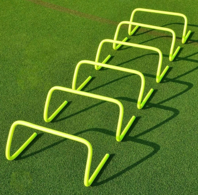 BEEATWAVE HUB Agility Hurdles for Field Training 6-inches -(Color May Very) Plastic Speed Hurdles(For Adults, Children Pack of 3)