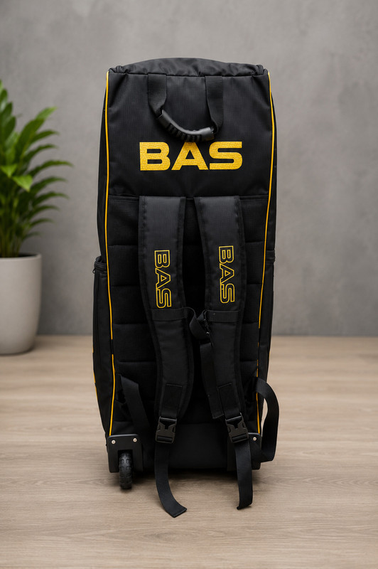 Gupta Jii Traders Gupta Jii cricket kit bags ,size.XXL . color (Black) Pack oF .1(Black, Kit Bag)