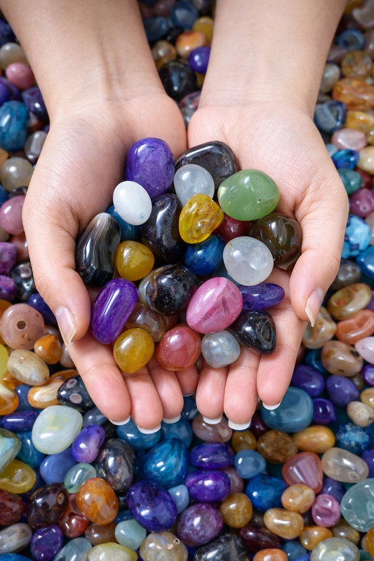 Utsavdecor Multi Color Polished Asymmetrical Onyx Pebbles(Multicolor 1.5 kg)