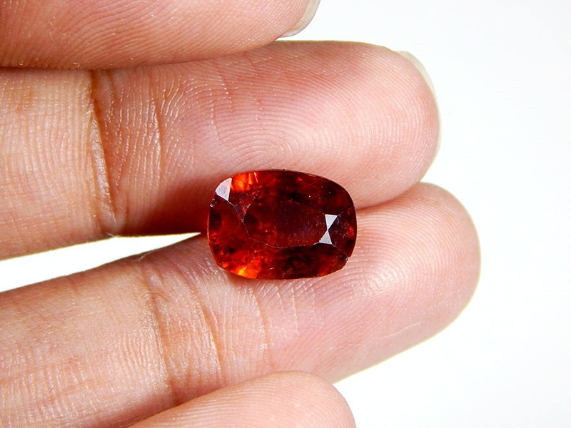 hoseki Very High Magnificent Shining Ceylone Gomed 7.5Cts pebble Regular Oval Crystal Stone(Multicolor 1 Pieces)