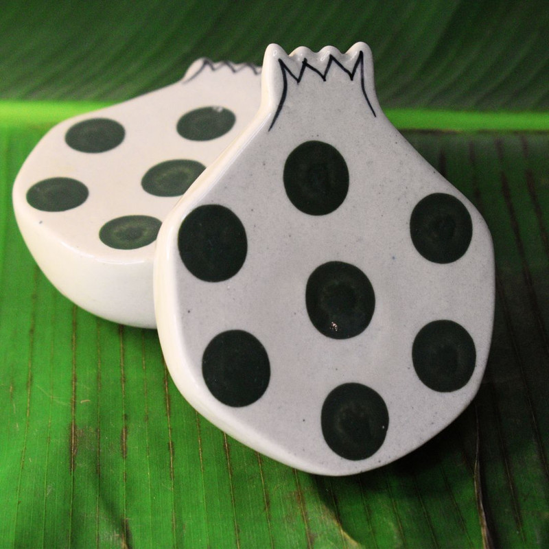 YUGO Polka Pomegranate Sugar Sprinkler Shaker 200 gm