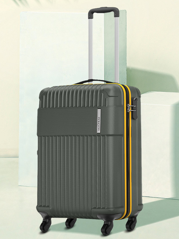 Safari Magnum Saber 77 Check-in Suitcase 4 Wheels - 30 inch