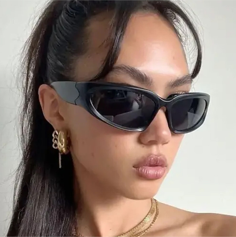 DEYVUE Wrap-around Sunglasses(For Men & Women, Black)