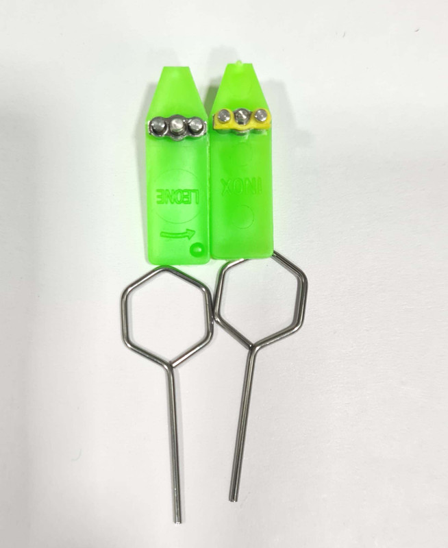 PRAKDENT Dental 2pc Screw Medium 11mm Green /No Dental Elevator