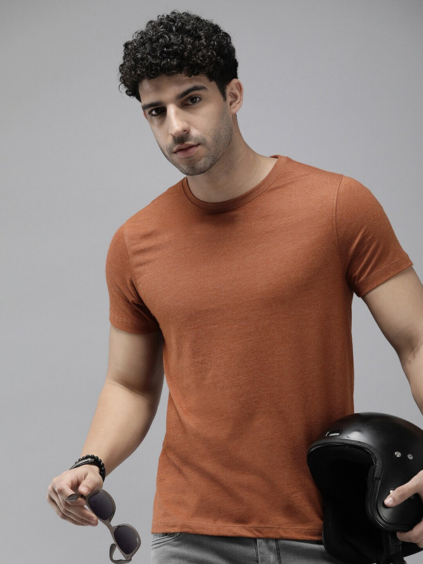 Roadster Solid Men Round Neck Brown T-Shirt