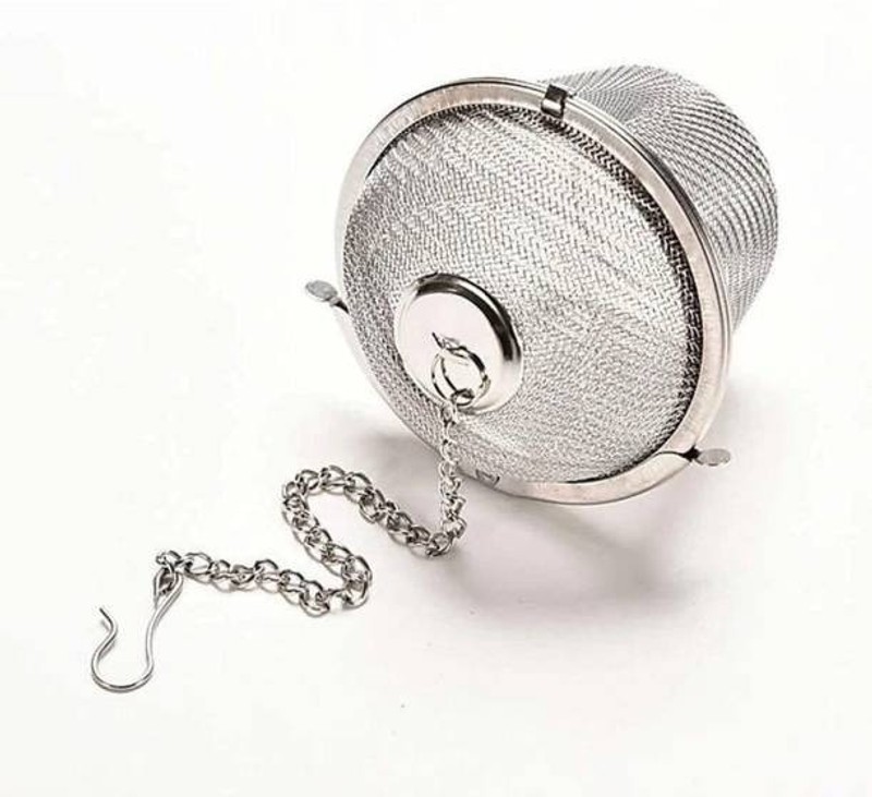 Bekner Stainless Steel Tea Filter Infuser 4.5cm Basket Shaped Tea Infuser (TINY) Tea Strainer(Pack of 1)