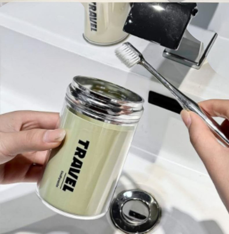 bharti collection Round Travel Toothbrush Holder with Mouthwash Cup Toothbrush Case(Pack of 1)